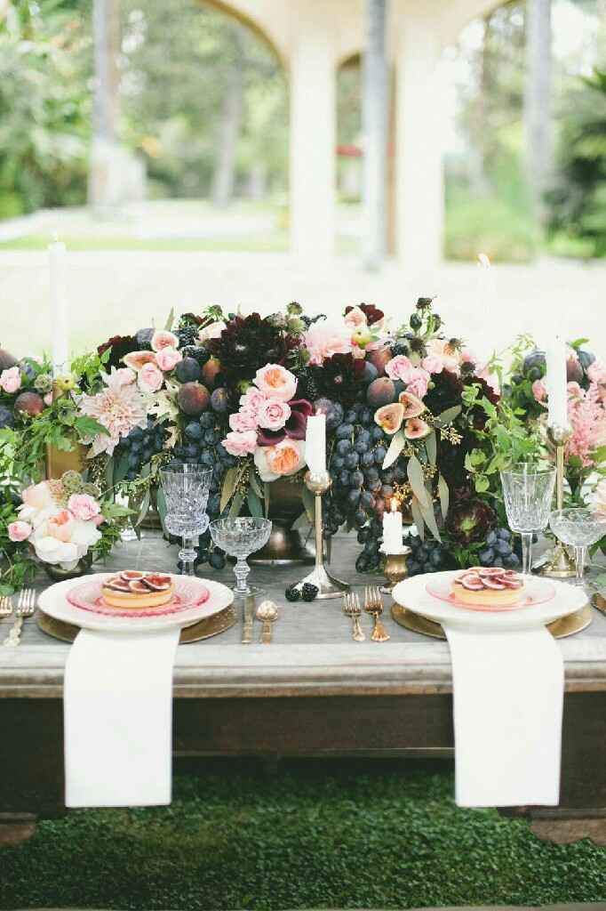 Combinación de flores y frutas para centros de mesa. - 2