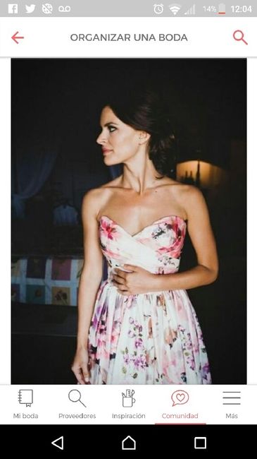 Damas con vestidos estampados. - 1