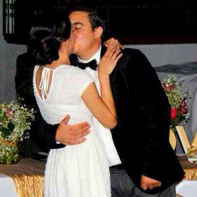 El beso el día de la boda - 1
