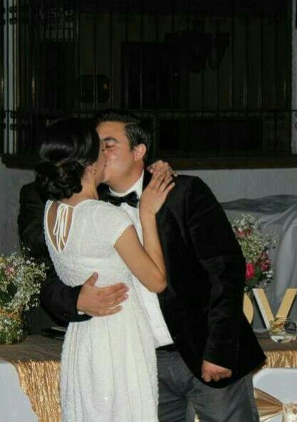 ¿Te imaginas cómo será su primer beso de esposos? - 1