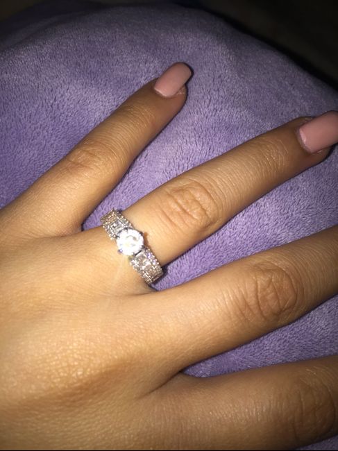 Anillo de compromiso. - 1