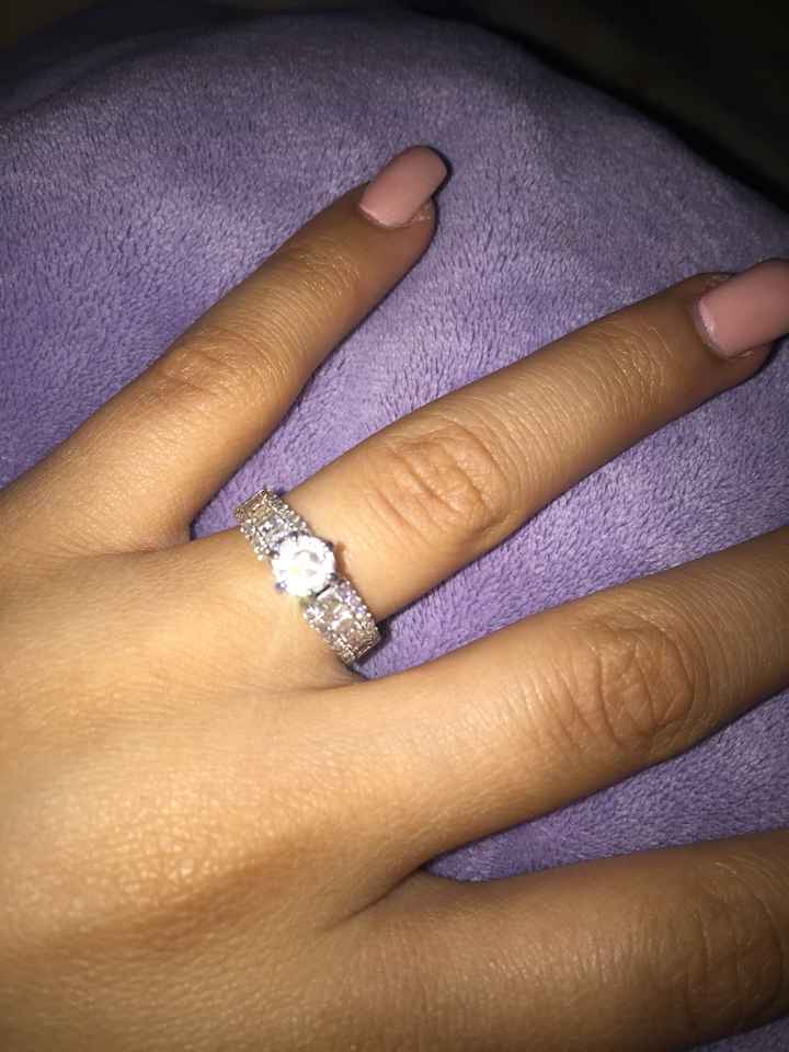 Anillo de compromiso. - 1