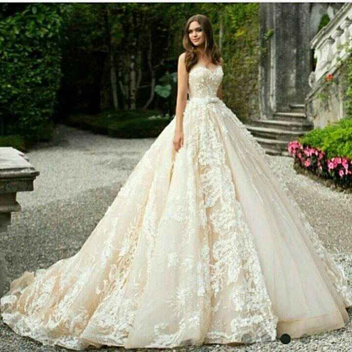 Si tu Fm tuviera que elegir tu vestido de boda.. - 1