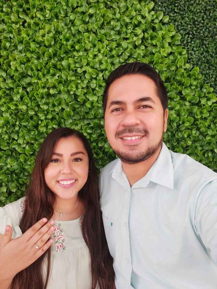 📸 Publica una foto mostrando su anillo de compromiso o alianza de boda - 1