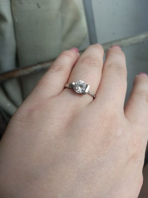 Lunes de presumir su anillo - 1