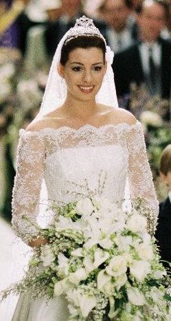 Se vale usar una tiara si usas mantilla - 4