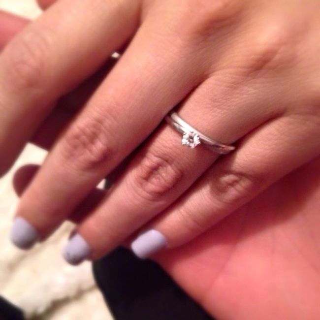 Cuál fue la primera foto con su anillo? y a quien se la enviaron?? - 3