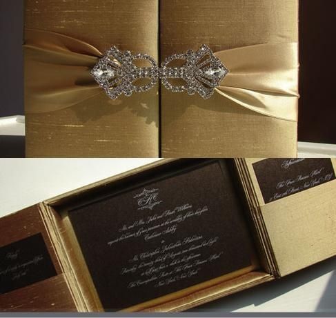 INVITACIONES EN DORADO