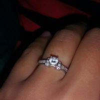 Chicas presumen sus anillos de compromiso!!!!  el mio ya lo mande hacer cuando lo tenga listo lo ens