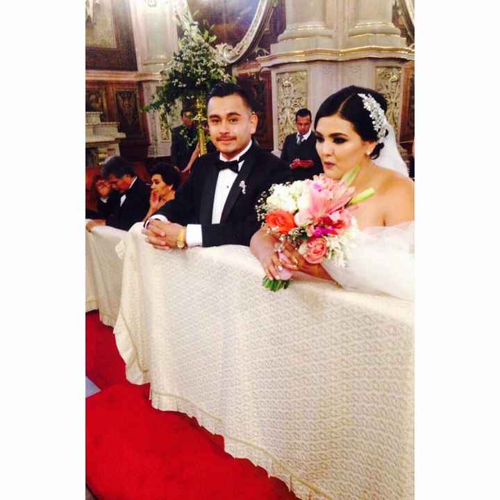 Recién casados les comparto una foto de mi boda 👰🏻 - 1