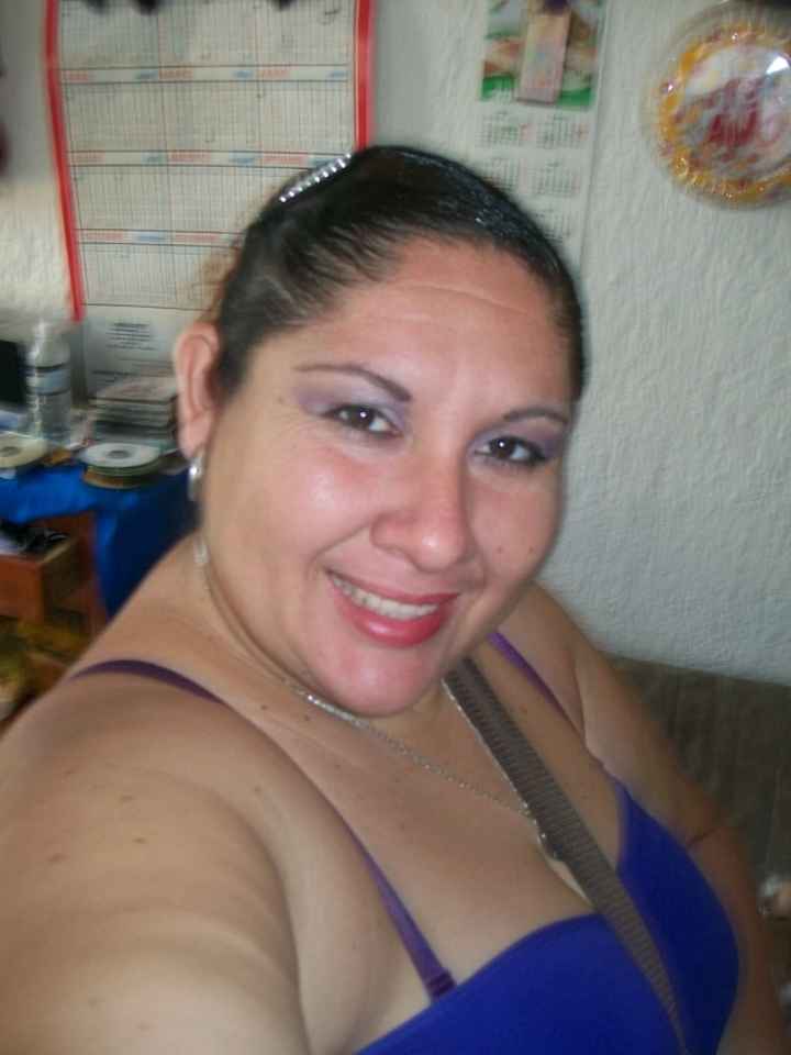 LA DUEÑA DE MI Y MI VIDA ENTERA