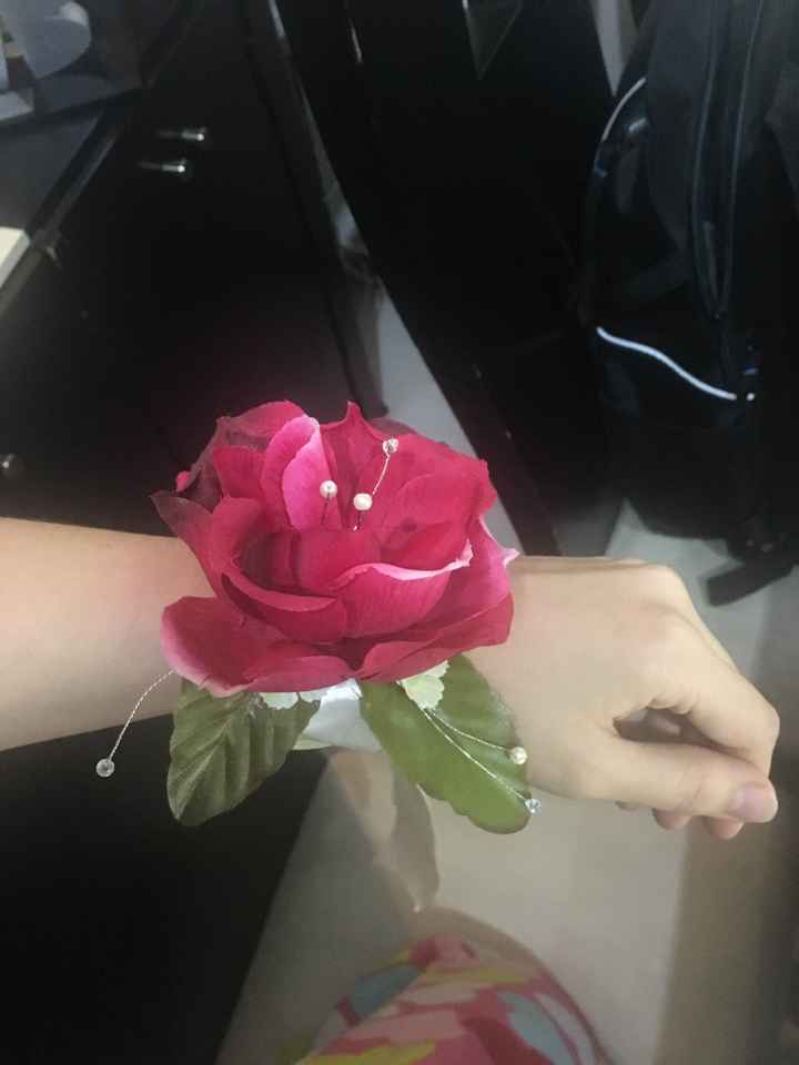  Corsage para mis Damas - 1