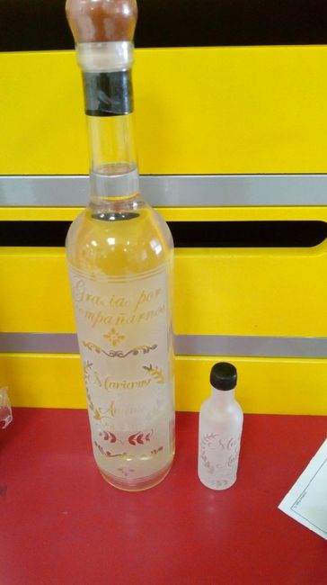 Minibotellas de tequila y copas - 2