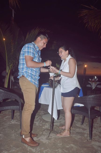 ¡Comenten chicas! ¿Dónde les pidieron la mano? - 2