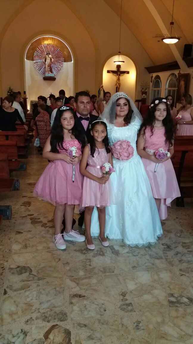con mis princesas, mis dos hijas y mi sobrina.