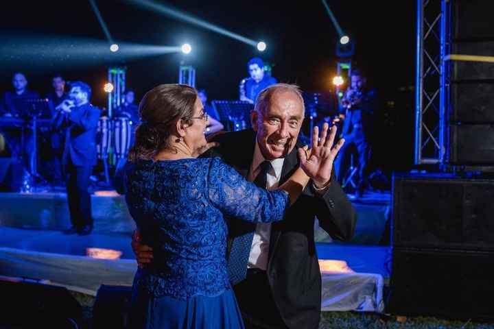 Mi papá más para allá que para acá jaja