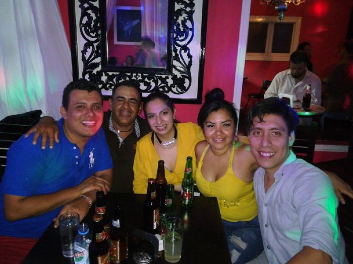Micro despedida, último baile de soltera - 1