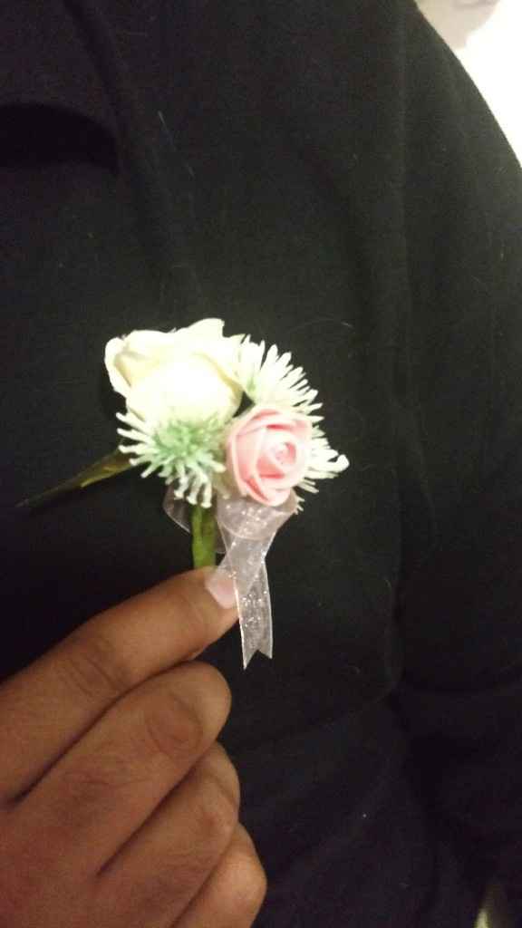 Ideas de Boutonniere para el Novio y los acompañantes - 1