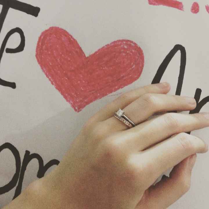 Presumir Anillo de compromiso... - 1