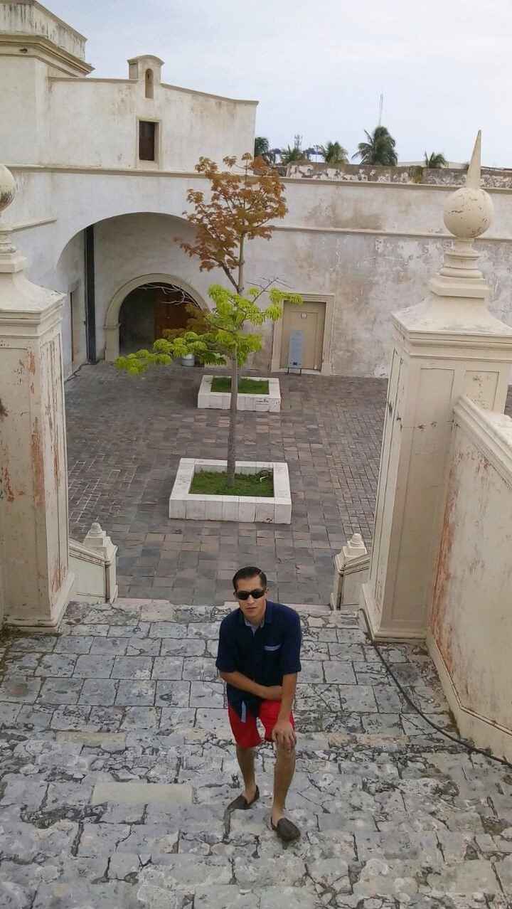 Adoro a este hombre! Me a impulsado a seguir mis sueños y a no ser conformista, me ayuda a creer más