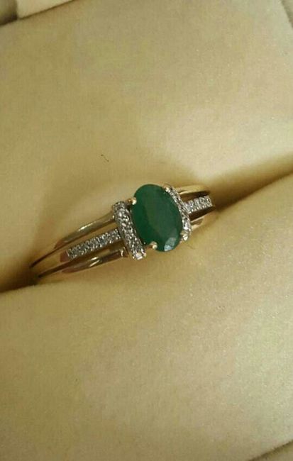 Presuman su anillo jeje - 1