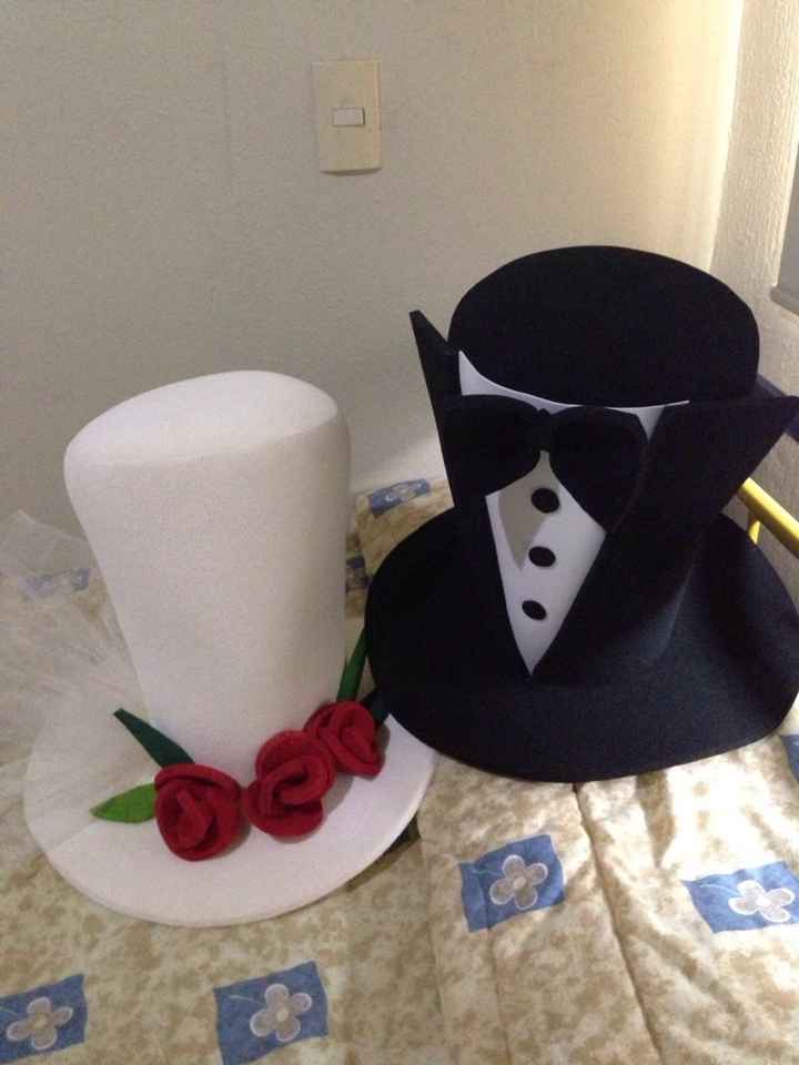 Nuestros sombreros - 1