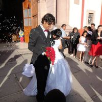 la salida de la iglesia 