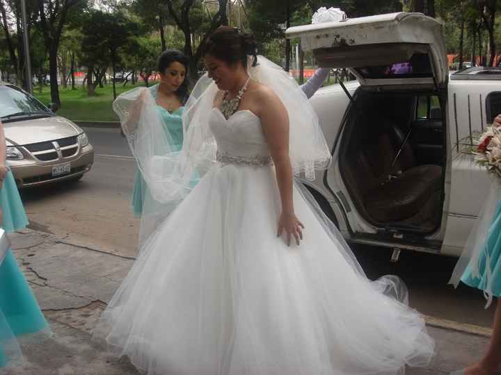 Bajando de la limo