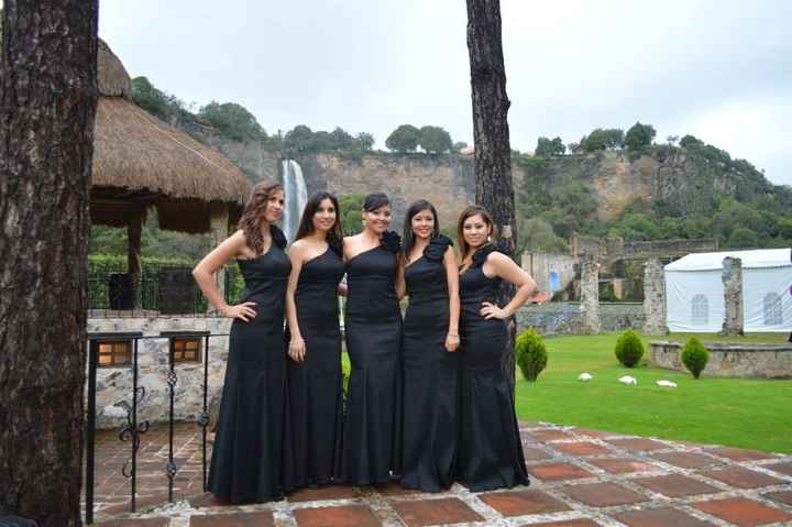 Mis damas de negro