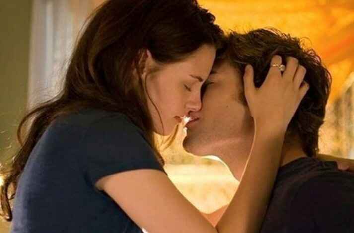 Beso y reto 1: beso de pelicula karina (crepúsculo) - 3