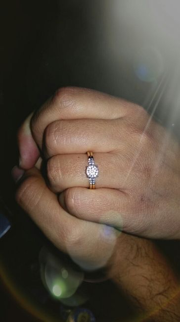 Presuman sus anillos de compromiso nenas! - 1