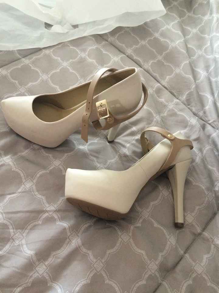 Zapatito blanco... zapatito azul... - 1