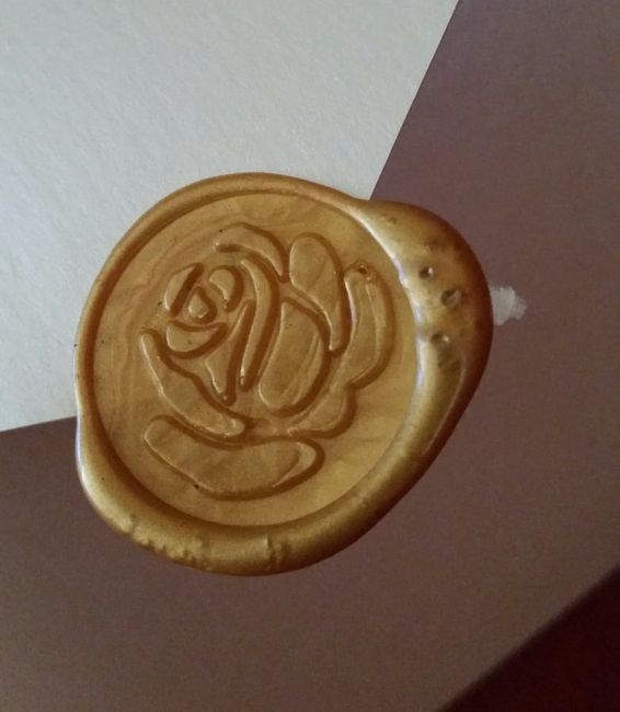 Sello de lacre, elegimos una rosa porque el apellido de mi amore es De la Rosa