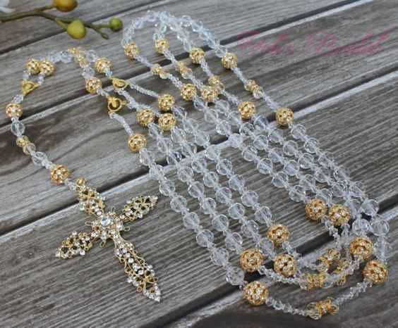 Lazo con detalles en dorado