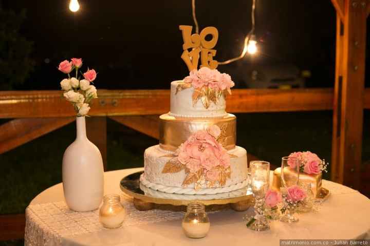 Base y floreros