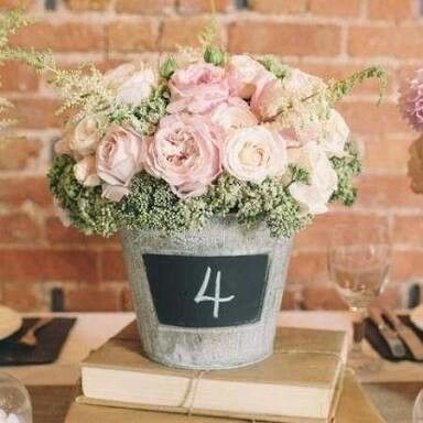 Boda estilo campestre mesas de madera y silla crossback - 9