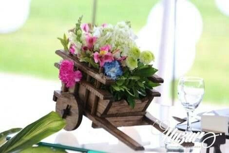 Boda estilo campestre mesas de madera y silla crossback - 10