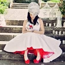 Eli: Qué originales, se me hace una boda padrísima, ya quiero verla!