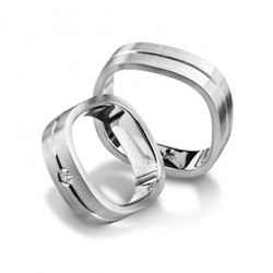 Hola Brides & Grooms