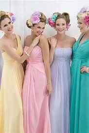 Vestidos de dama de un color o alternar dos tonos? - 7