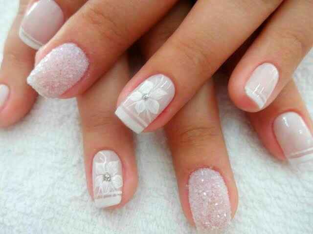 Ayuda no me gusta limar mis uñas de la parte de arriba - 1