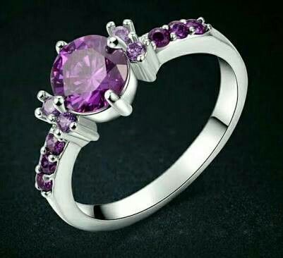 Anillos de compromiso morados 16