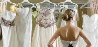 Me quieren regalar 3 vestidos ? - 1