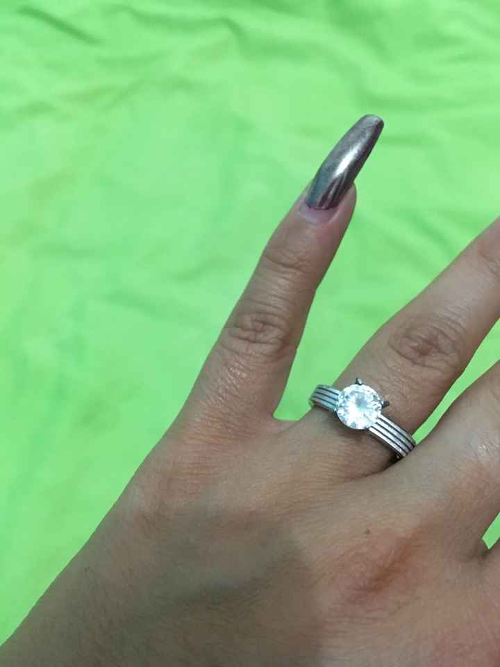 Llegó el momento de mostrar tu anillo a la Comu 💍 - 1