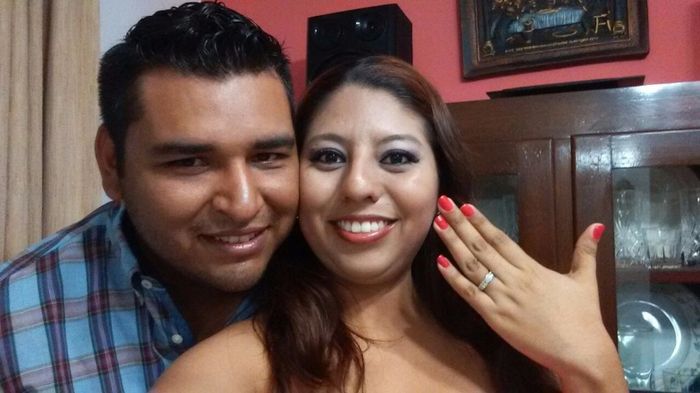 Aqui ya con mi anillo, bien contenta