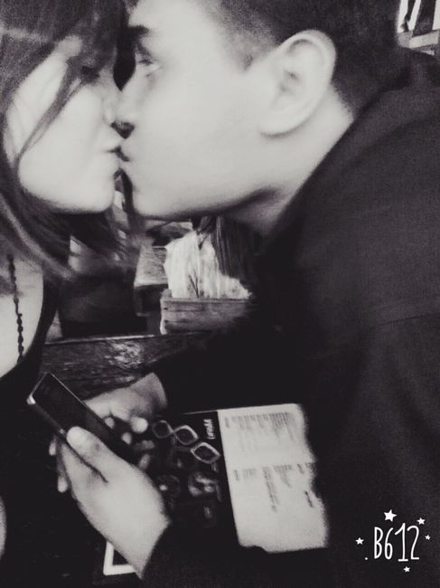 ¡Suban una foto de beso! 💋 - 1