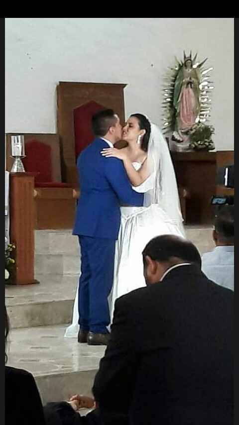El beso el día de la boda - 1