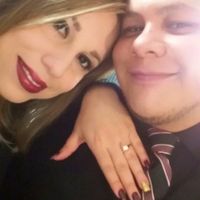 les presumo mi anillo!!  (foto tomada el día de la propuesta) 