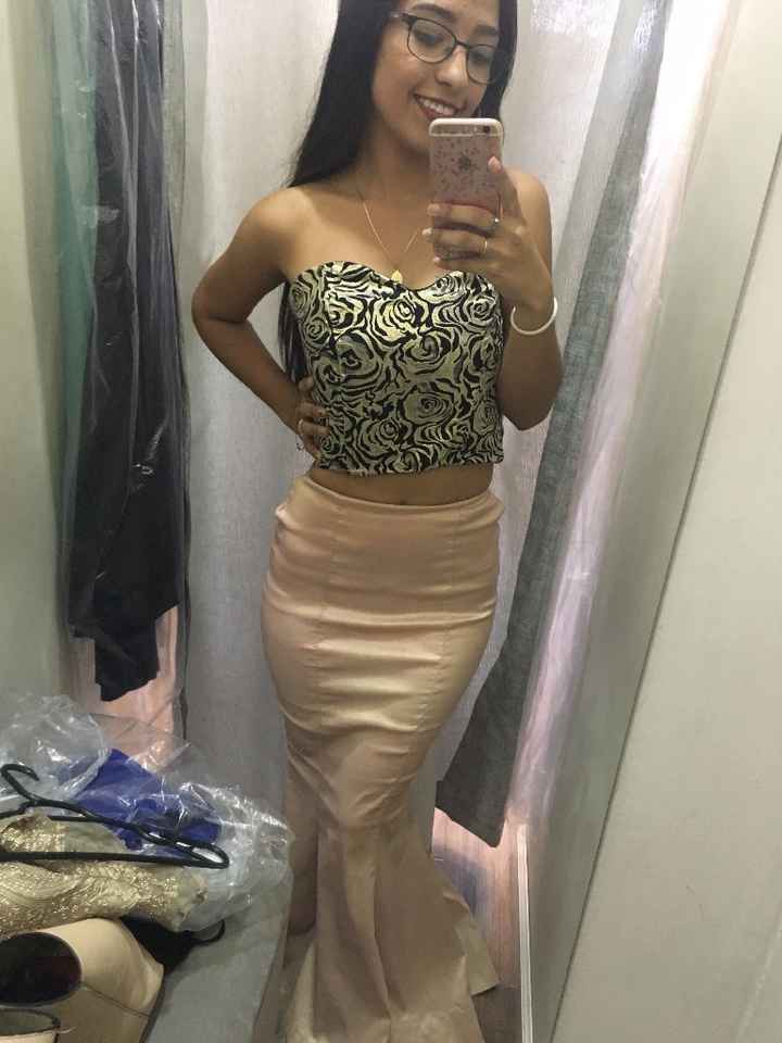 Y AQUIE EL ELEGIDO Y EL QUE MEDIO MEJOR ME QUEDO 