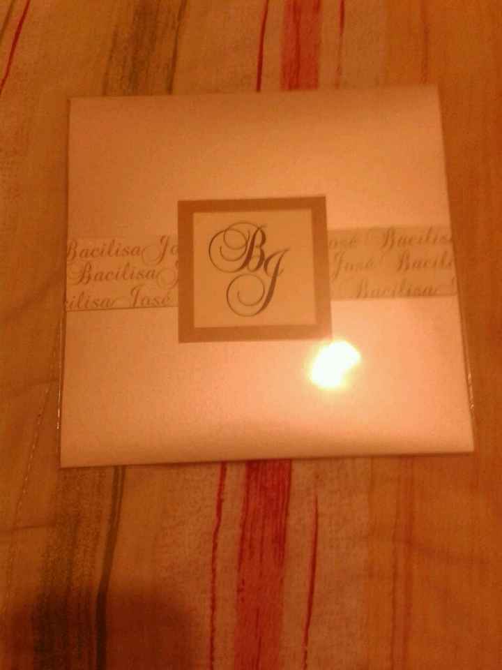 Invitaciones y gancho personalizado - 1